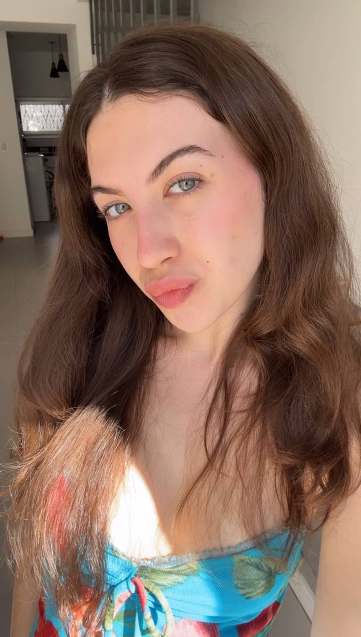 Nude girl Amber in Huayan