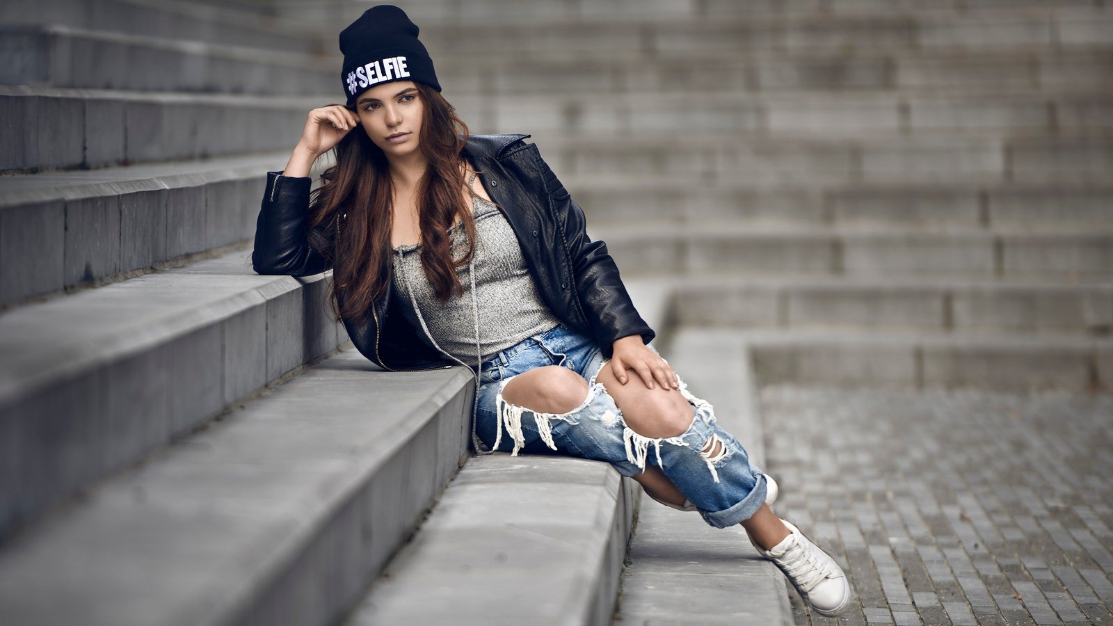 Sassy girls in Huayan