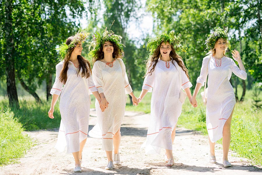 Slavic girls in Huayan