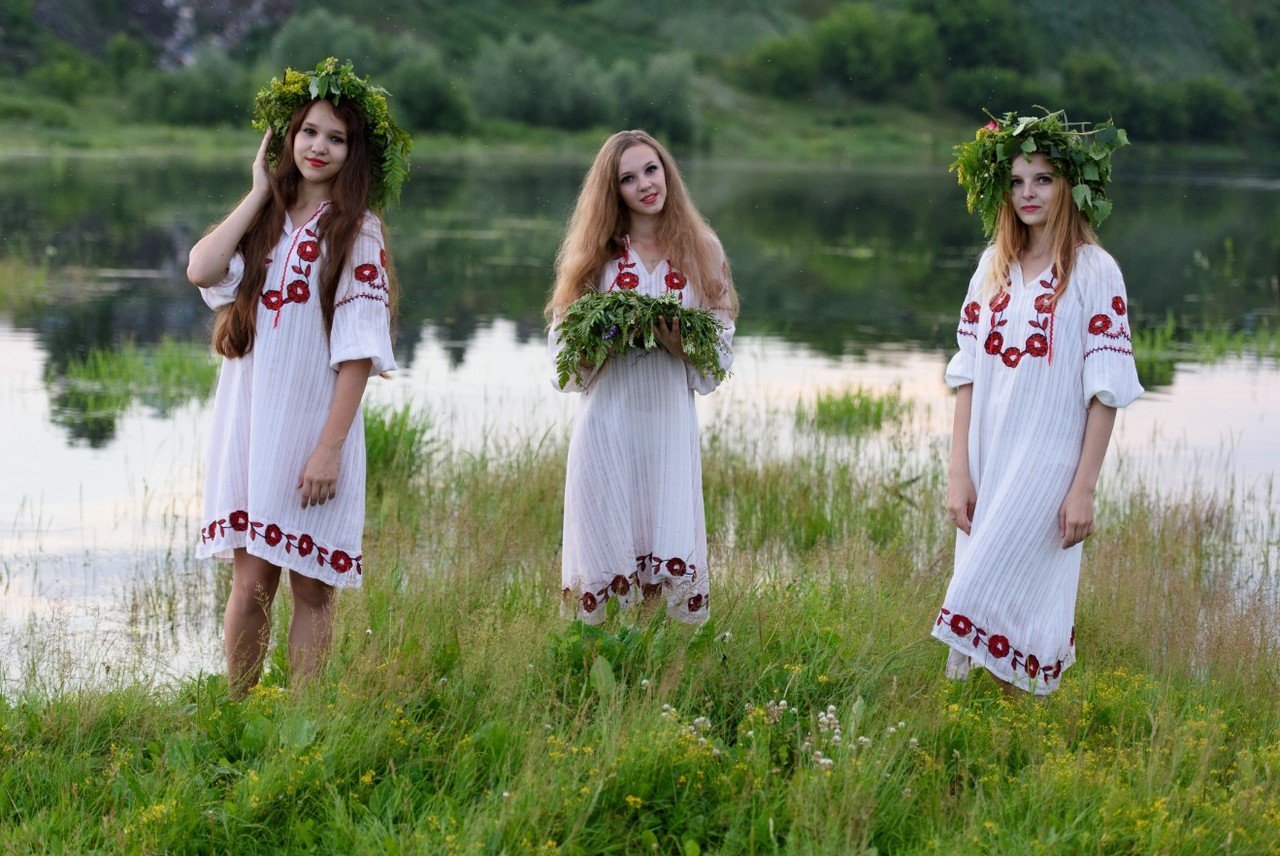 Slavic women in Huayan