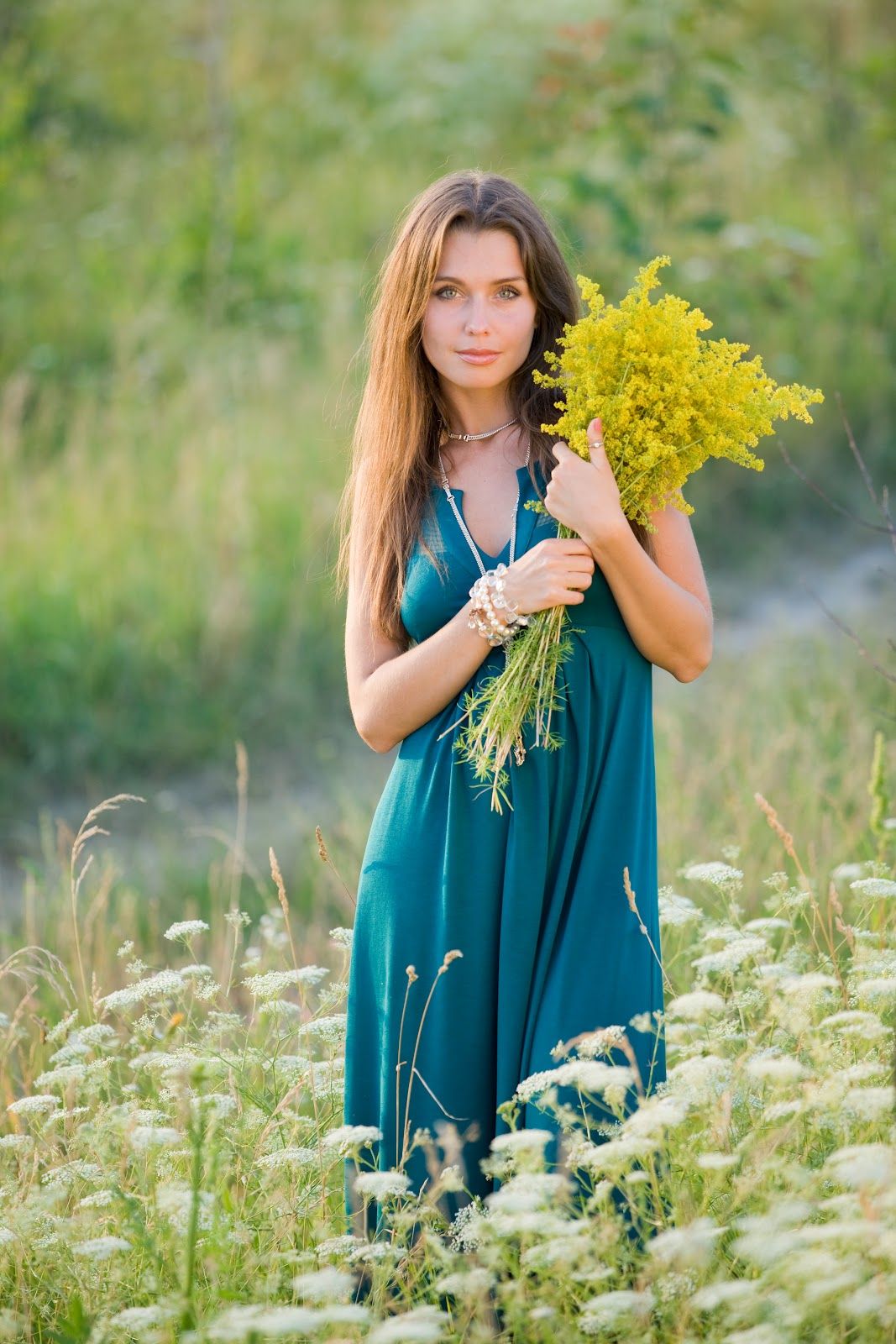 Slavic women in Huayan