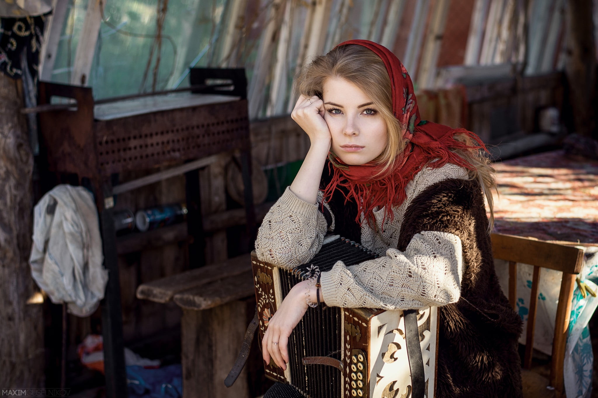 Slavic women in Huayan